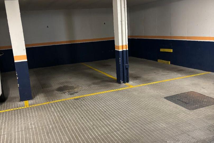 Foto 1 de Garatge de lloguer a Calle Vegafría, 40, Delicias, Valladolid