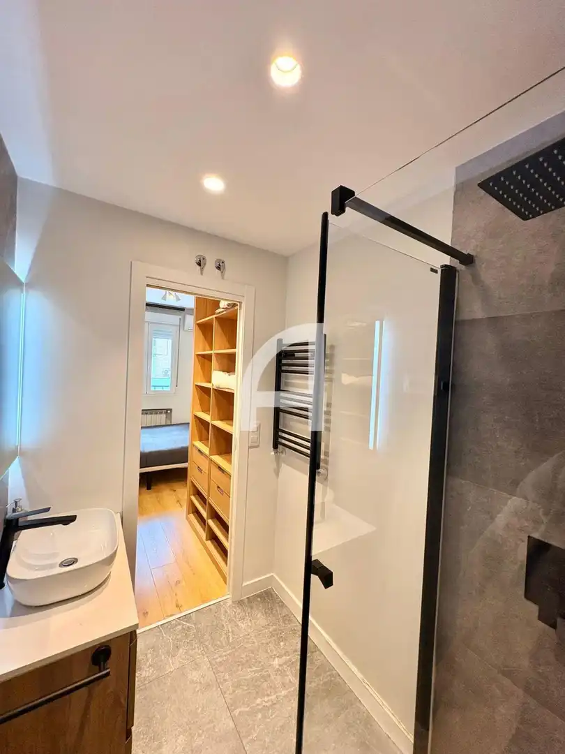 Baño de Piso en venta en Madrid con Aire acondicionado y Calefacción