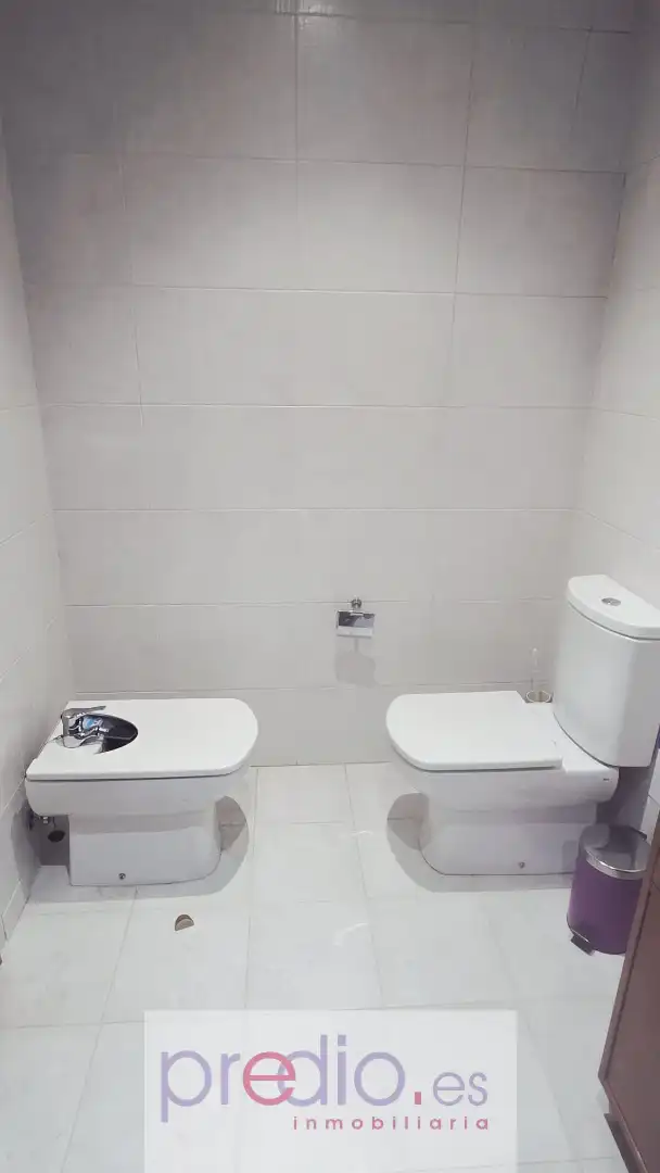 Bany de Dúplex en venda en Lugo amb Calefacció, Parquet i Traster