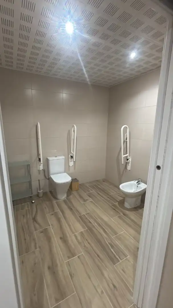 Bathroom of Flat for rent in Córdoba  with Air Conditioner, Heating and Furnished