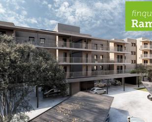 Vista exterior de Pis en venda en Igualada amb Calefacció, Parquet i Terrassa