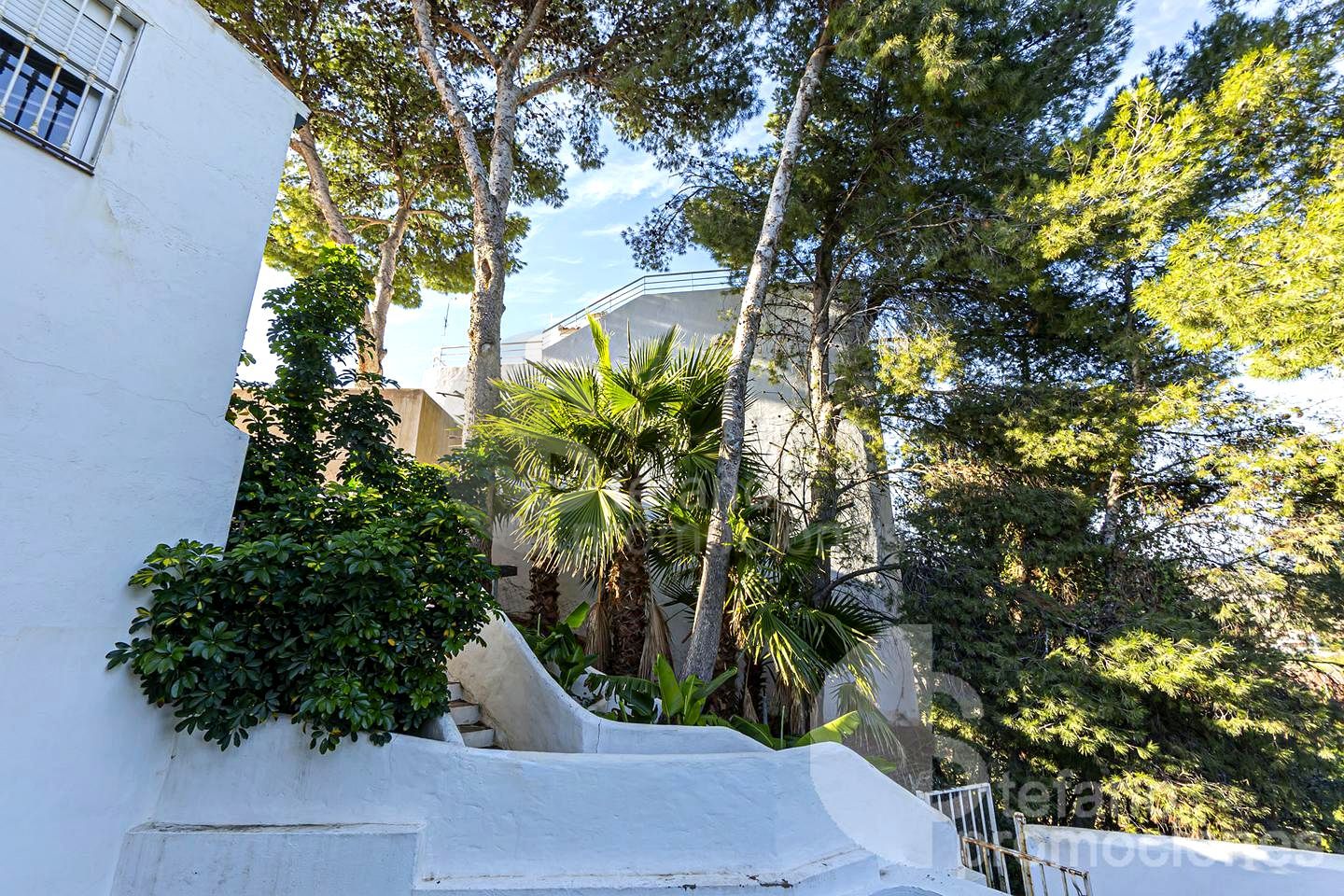 Vista exterior de Casa adosada en venda en Málaga Capital amb Aire condicionat, Calefacció i Jardí privat