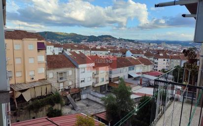 Vista exterior de Pis en venda en Ourense Capital  amb Balcó