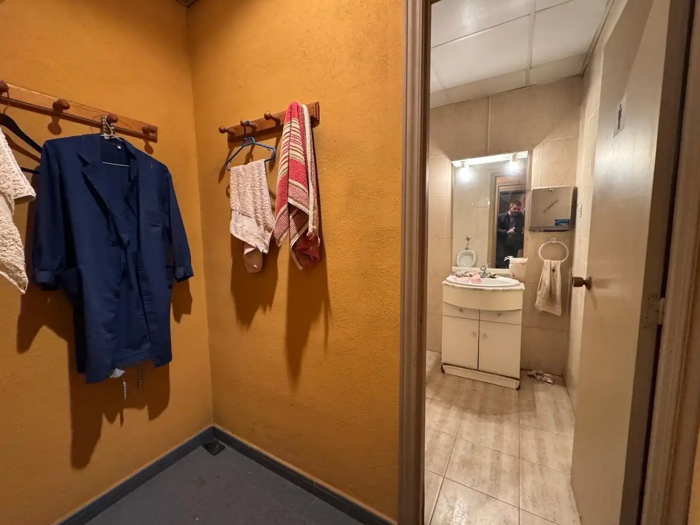 Badezimmer von Geschaftsraum zur Miete in Godella