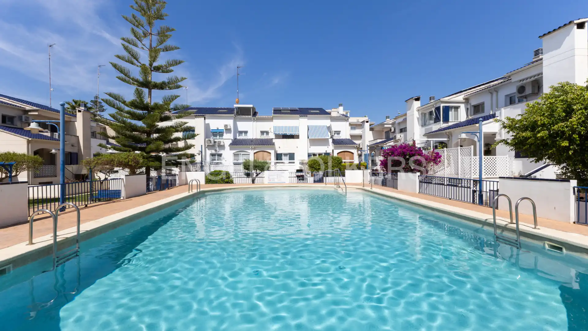 Vista exterior de Casa o chalet de alquiler en Canet d'En Berenguer con Aire acondicionado, Calefacción y Jardín privado