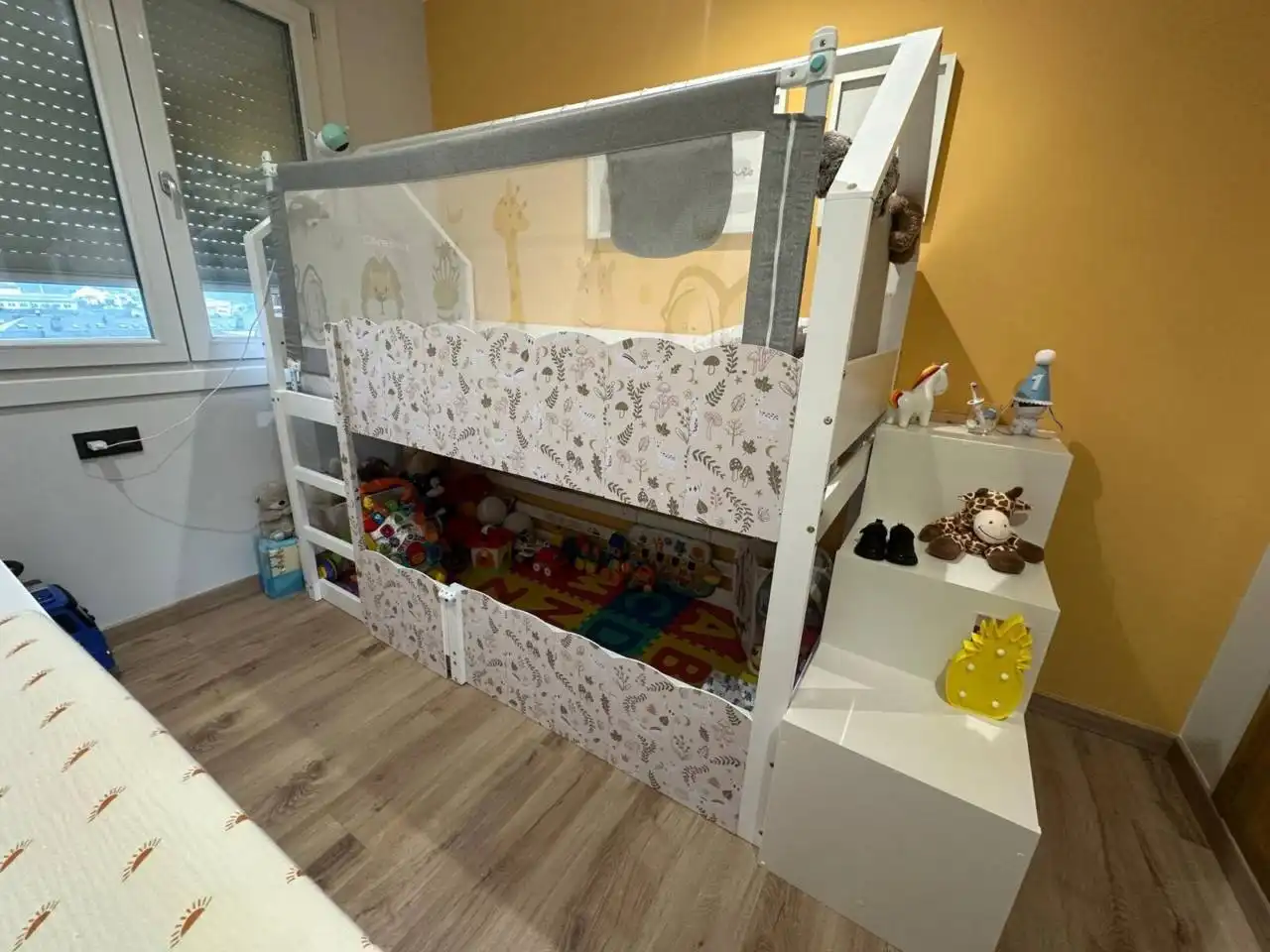 Habitación de Piso en venta en Ourense Capital  con Calefacción, Trastero y Balcón