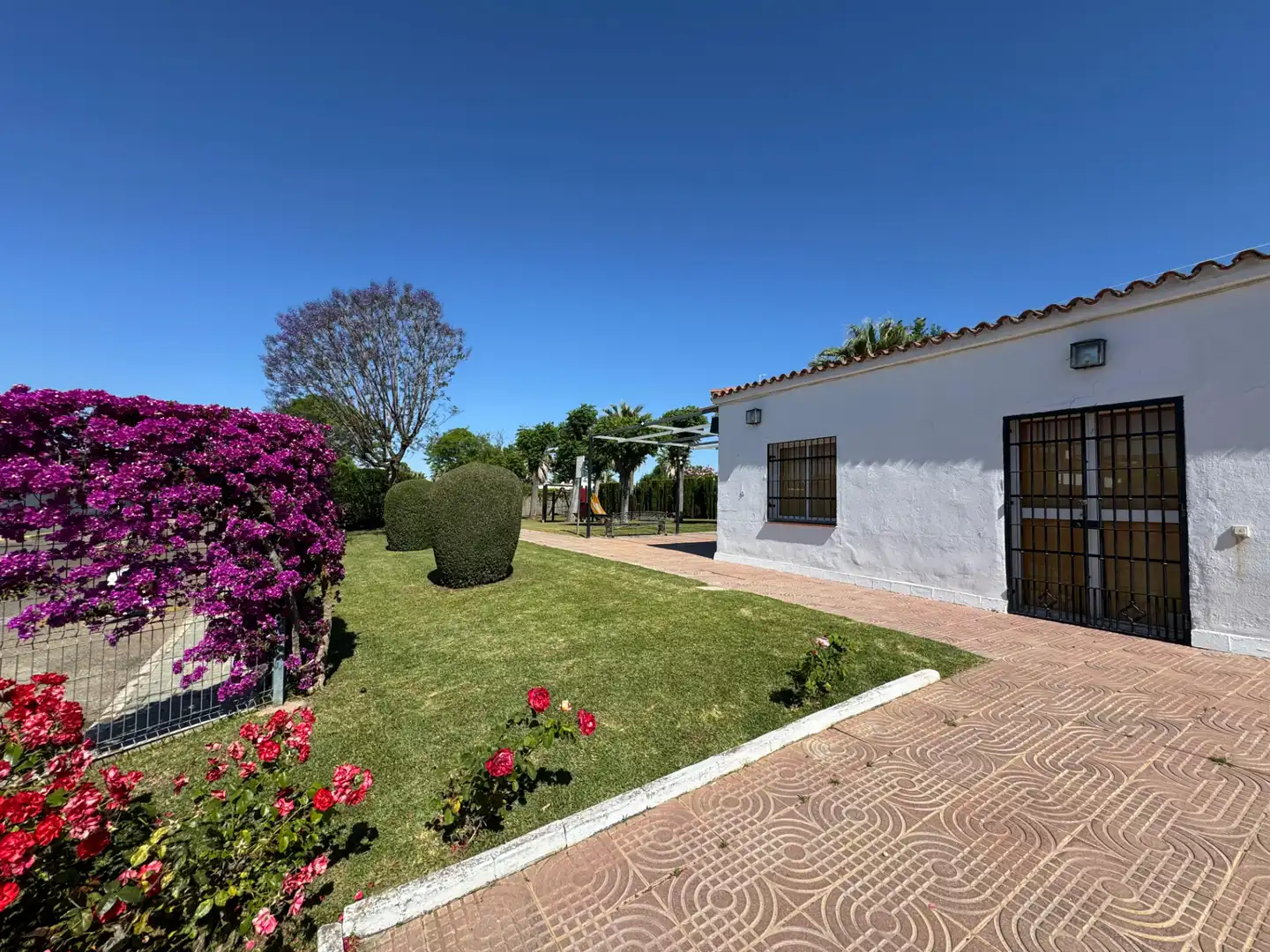 Jardín de Casa o chalet de alquiler en Espartinas con Aire acondicionado, Calefacción y Jardín privado