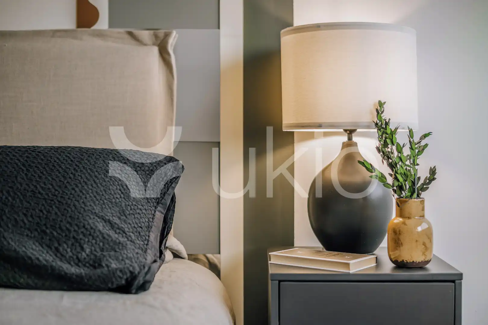 Bedroom of Flat for rent in Madrid  with Air Conditioner, Heating and Furnished
