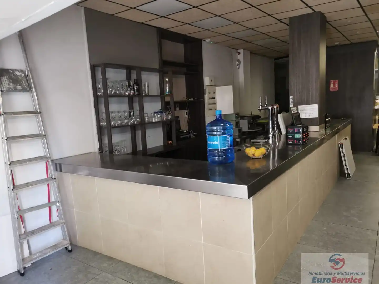 Cocina de Local en venta en Valencia con Aire acondicionado y Amueblado