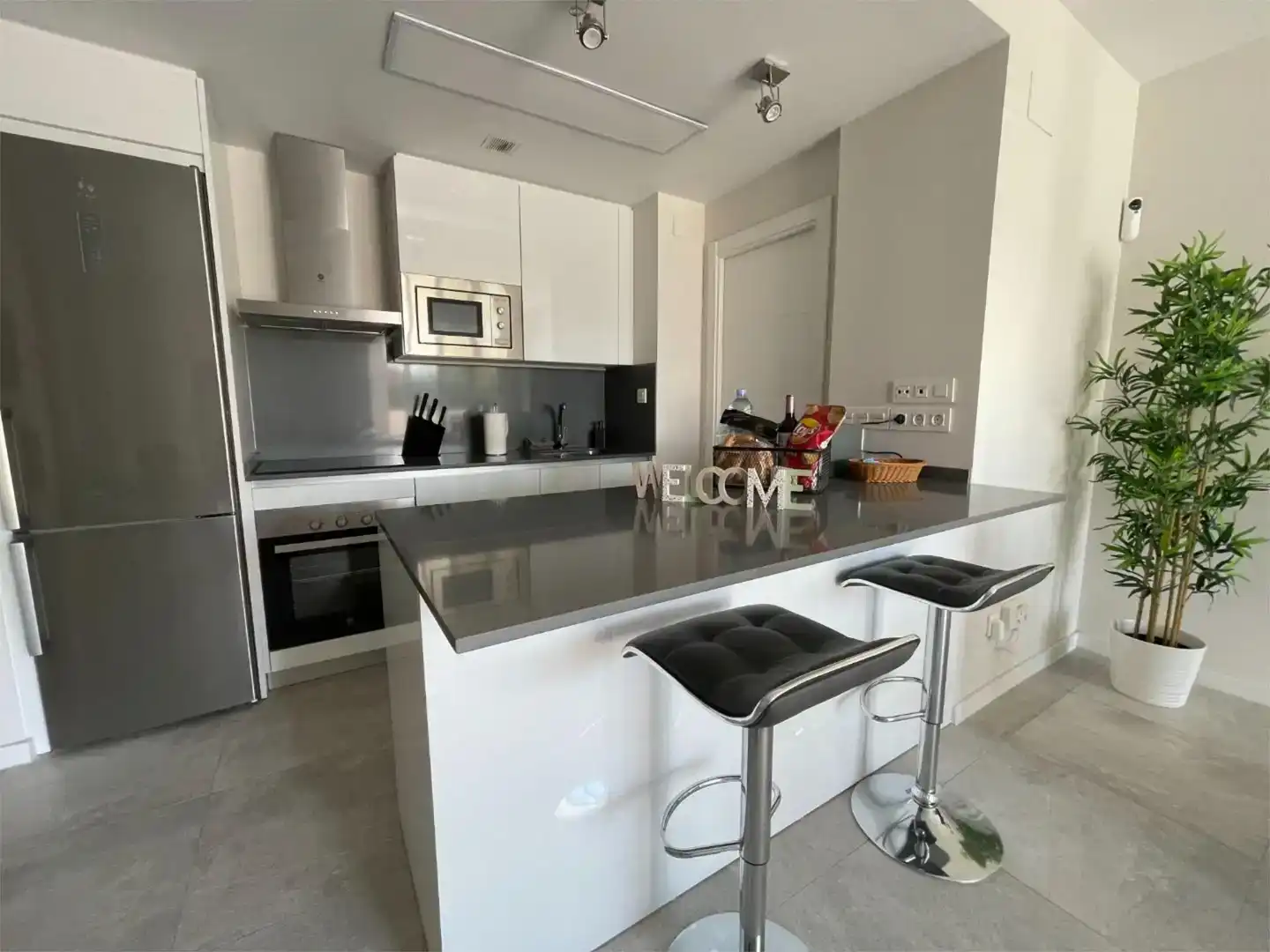 Cocina de Piso en venta en Marbella con Aire acondicionado, Jardín privado y Trastero