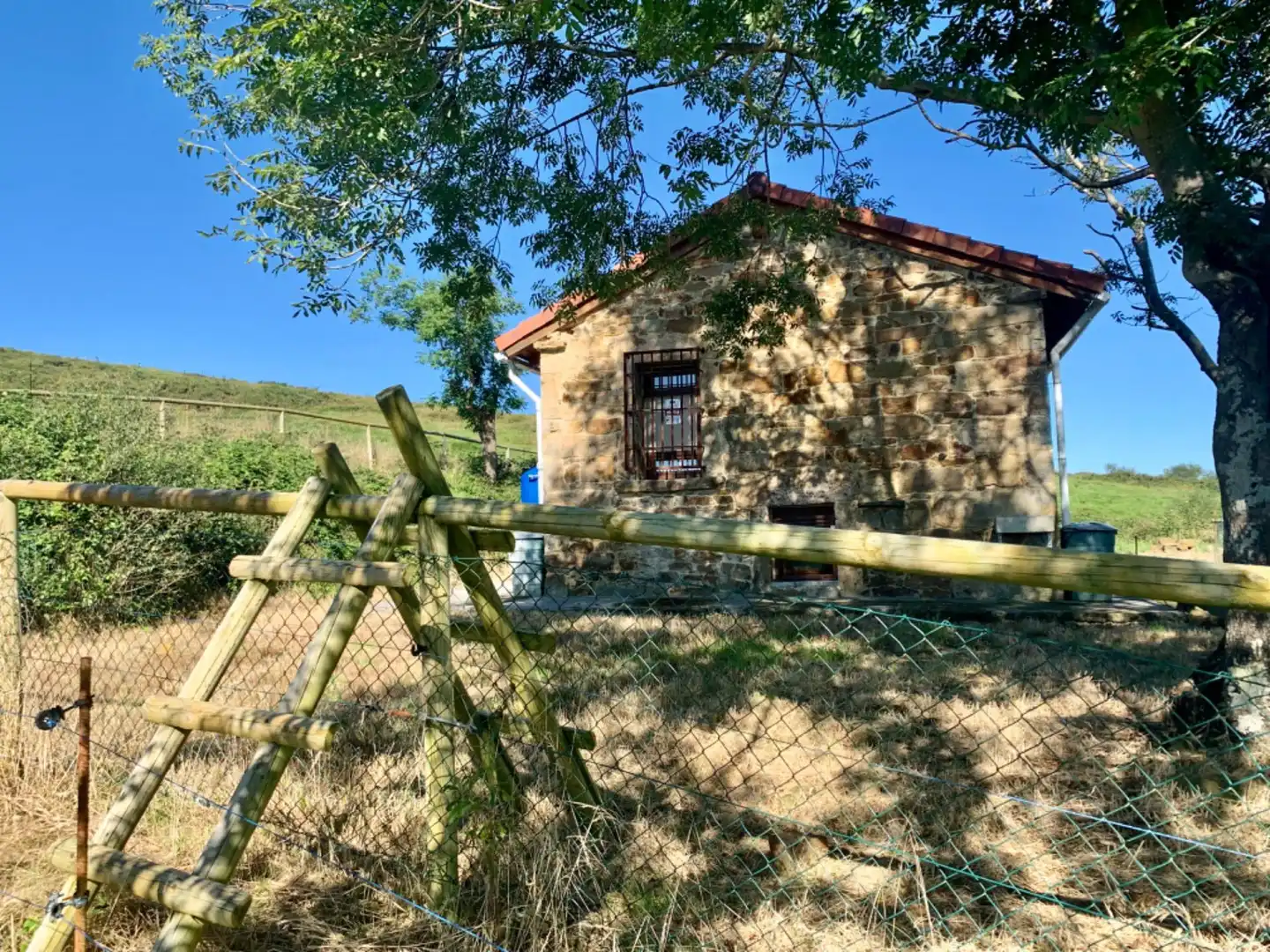 Vista exterior de Casa o chalet en venta en San Roque de Riomiera con Jardín privado