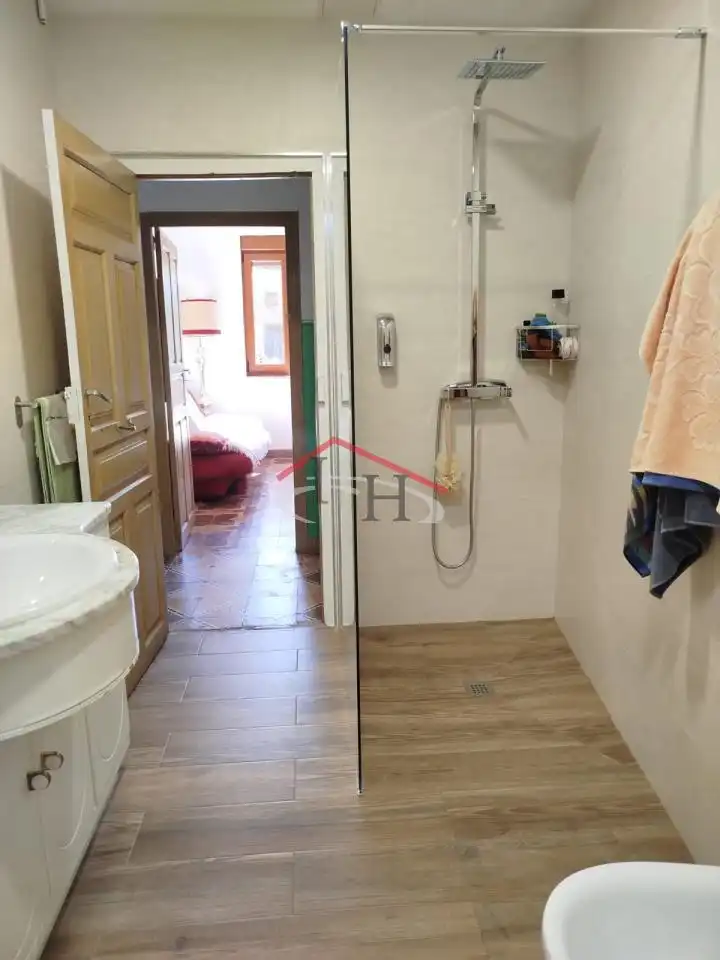 Bany de Casa o xalet en venda en Onzonilla amb Jardí privat i Traster