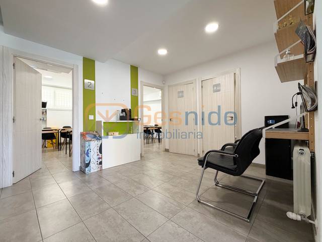 Local comercial en Alquiler en Segovia - C/ Los Almendros en Ezequiel González - Conde de Sepúlveda