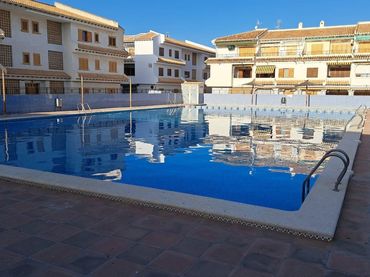 Piso con piscina en venta en Santa Pola ciudad
