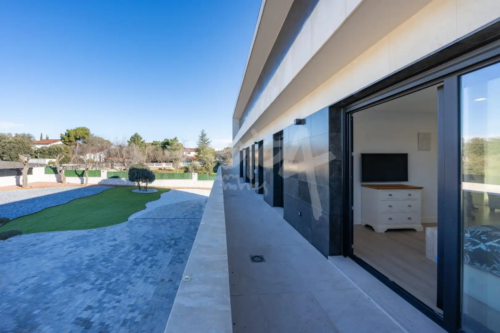 Vista exterior de Casa o xalet en venda en Colmenarejo amb Calefacció, Jardí privat i Terrassa