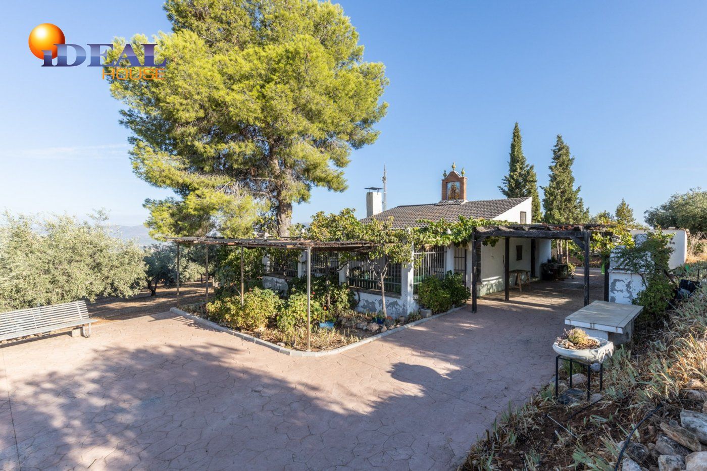 Country house for sale in  la charca, Cogollos de la Vega