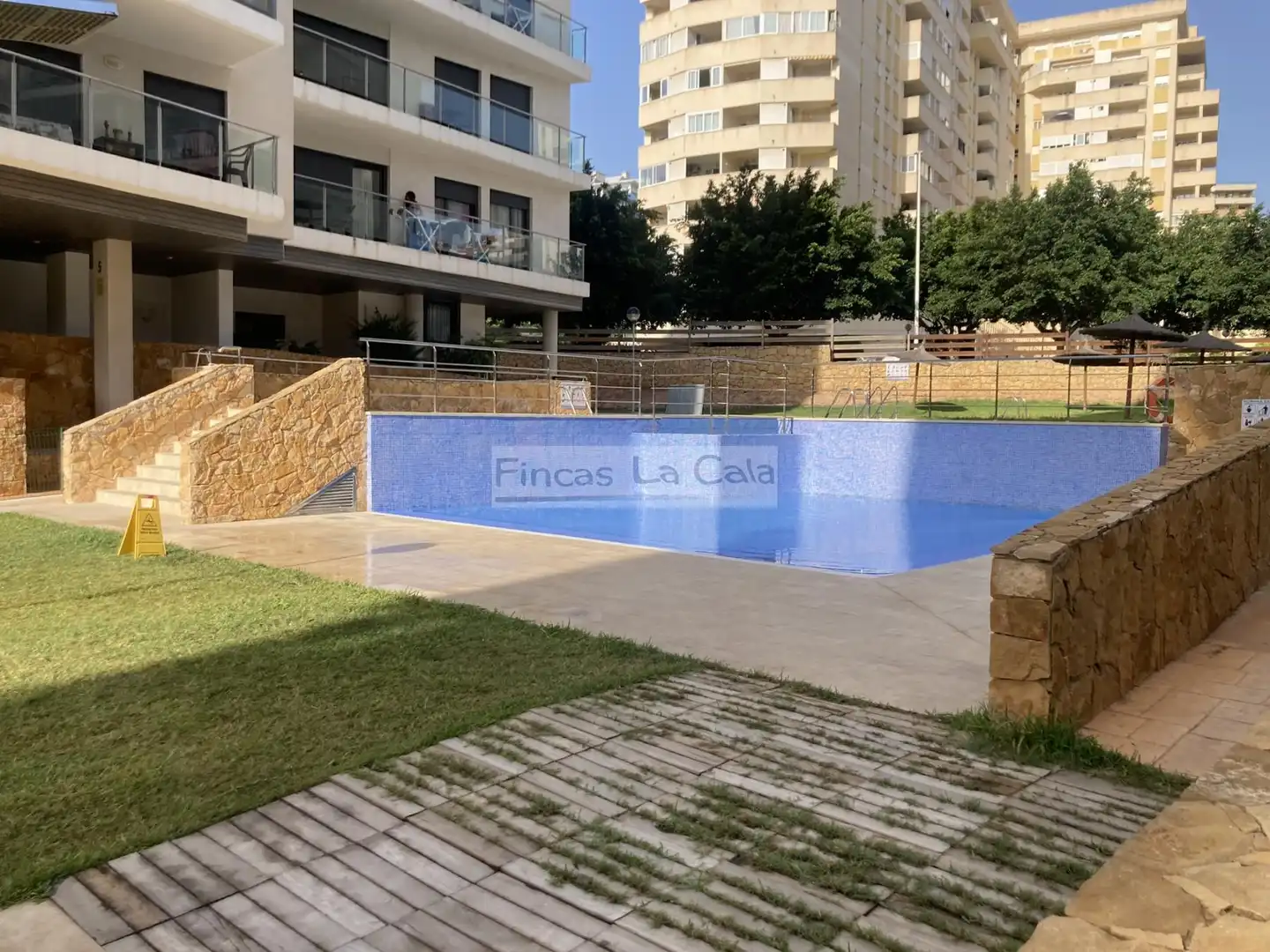 Schwimmbecken von Wohnungen zum Verkauf in Villajoyosa / La Vila Joiosa mit Klimaanlage, Heizung und Terrasse