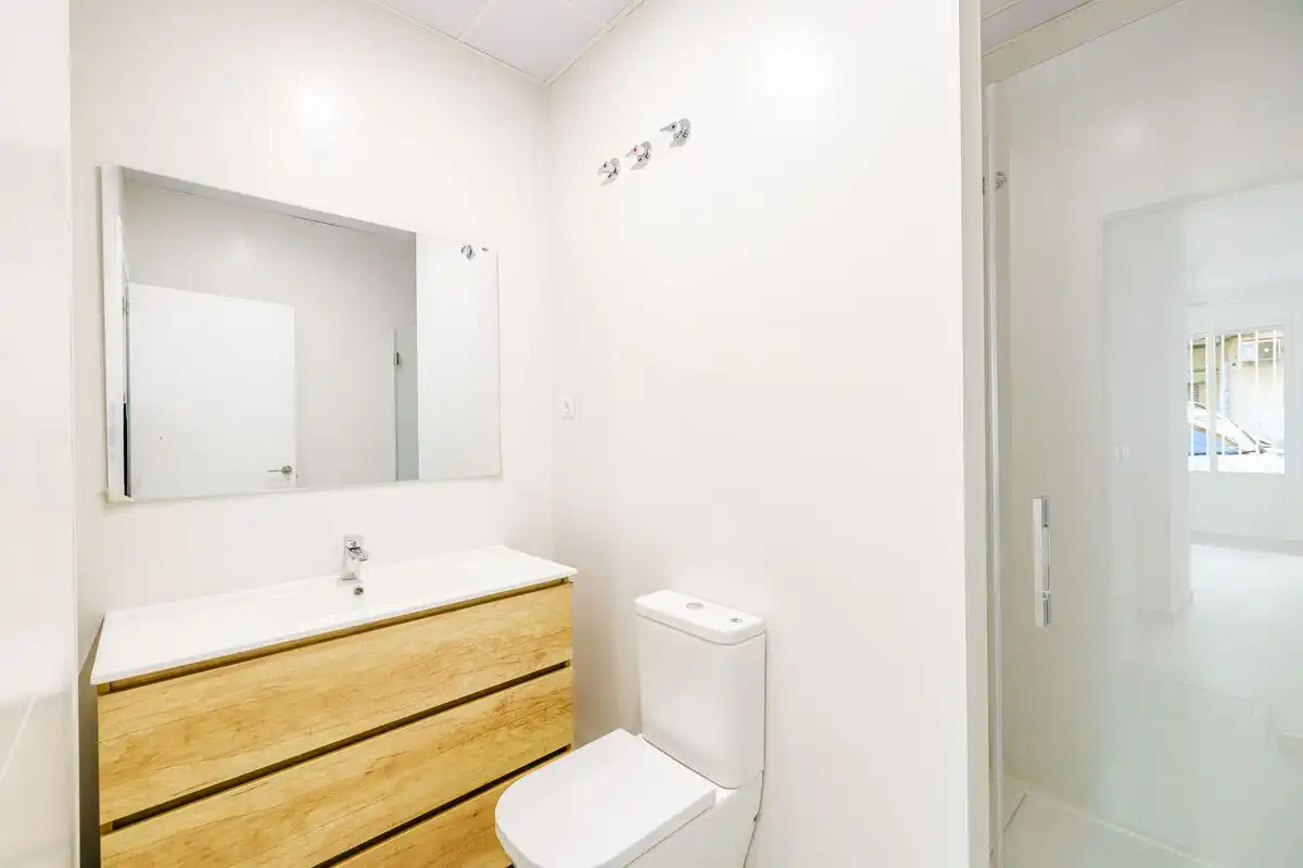 Badezimmer von Erdgeschoss zum Verkauf in Málaga mit Heizung