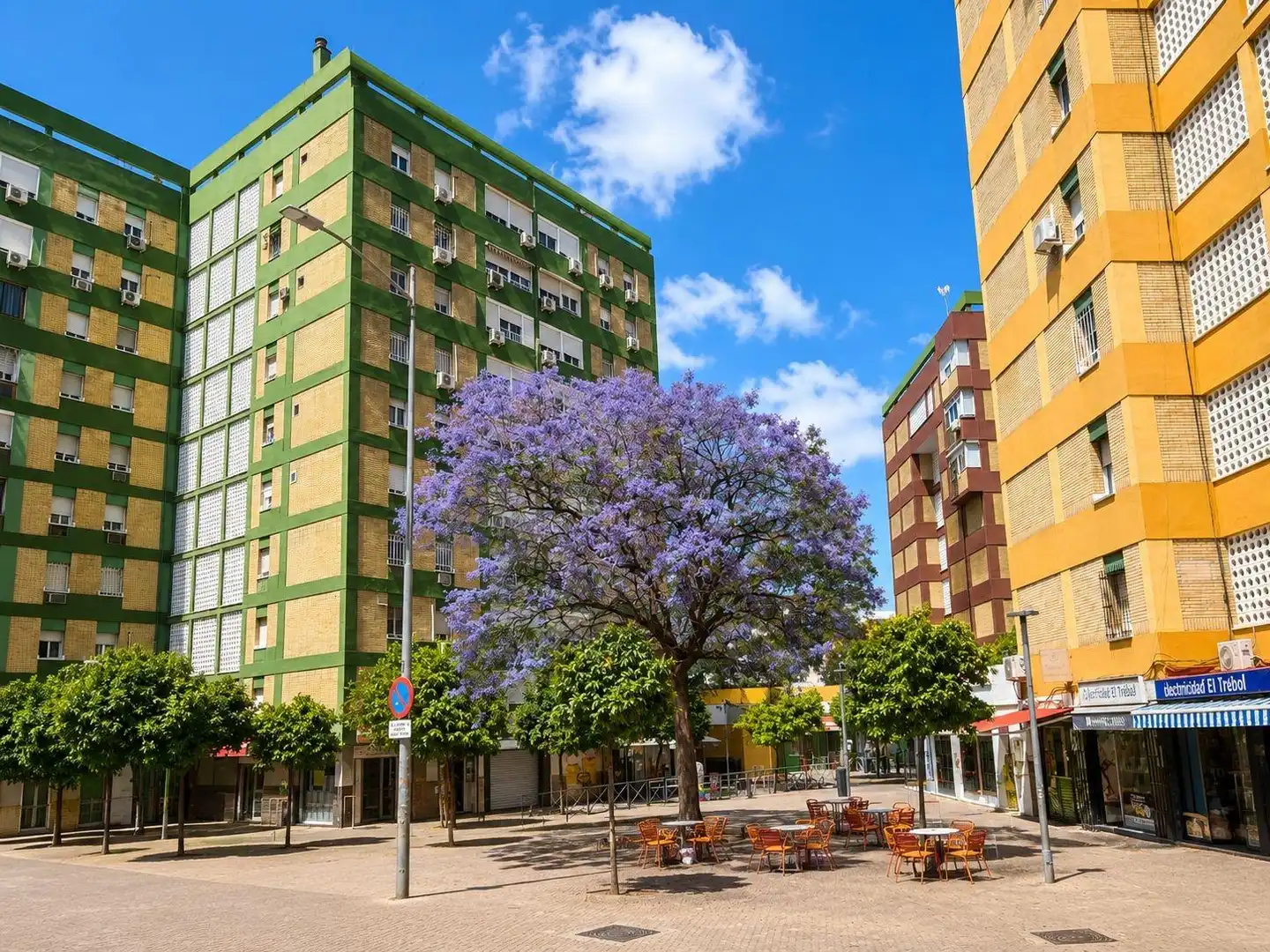 Exterior view of Flat for sale in Sevilla  with Air Conditioner