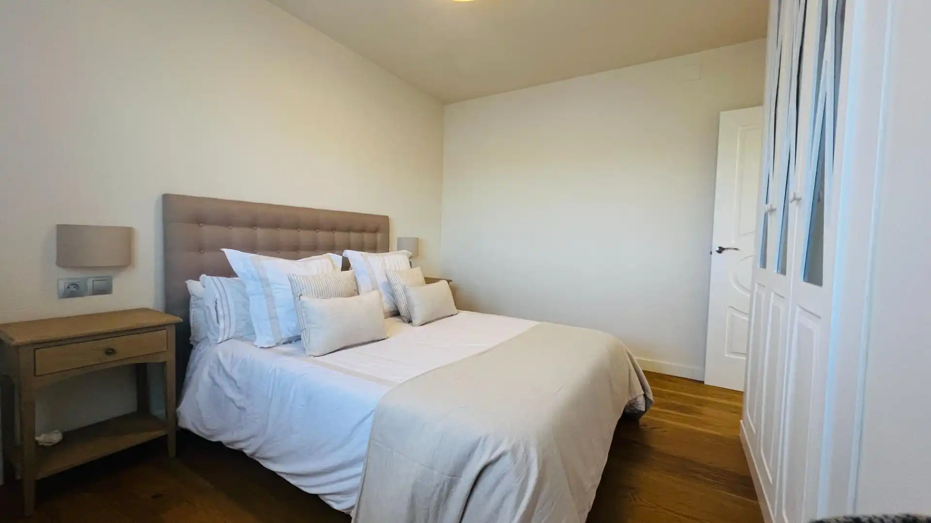 Bedroom of Houses for sale in Cambrils  with Air Conditioner, Private garden and Parquet flooring