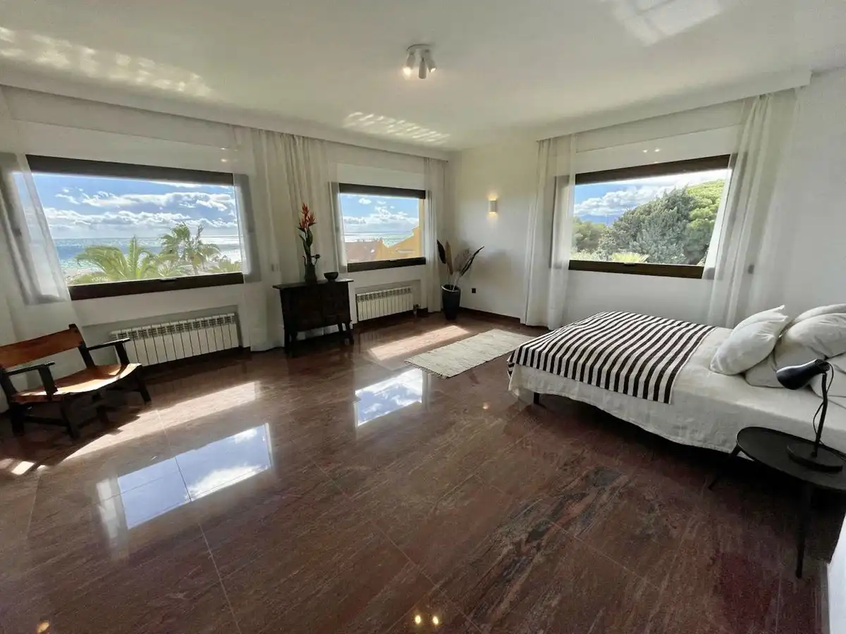 Dormitori de Casa o xalet de lloguer en Marbella amb Aire condicionat, Jardí privat i Terrassa