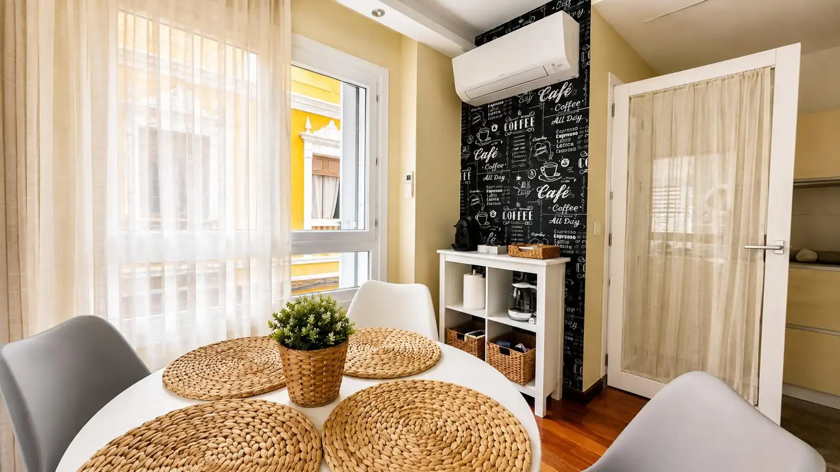 Esszimmer von Wohnung zur Miete in Las Palmas de Gran Canaria mit Klimaanlage, Heizung und Möbliert