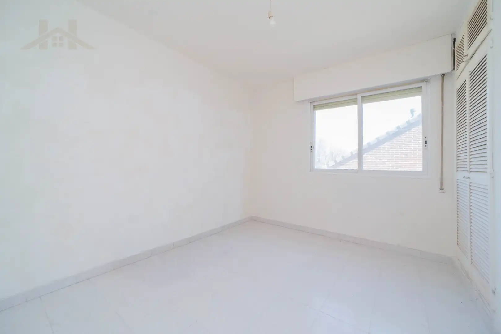 Casa aparellada amb piscina en venda a Calle Isla de la Toja, imagen 13