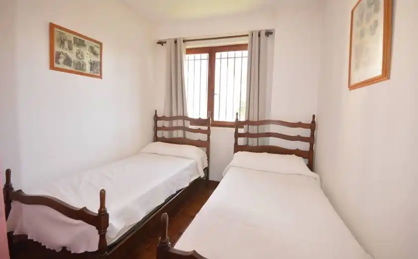 Habitación de Apartamento de alquiler en Llanes con Jardín privado, Terraza y Amueblado