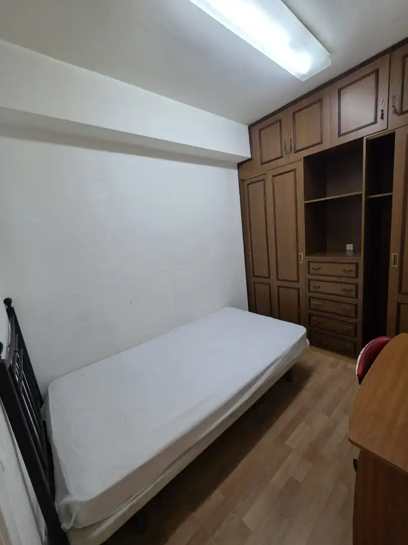 Habitación de Piso de alquiler en Ferrol con Calefacción, Amueblado y Horno