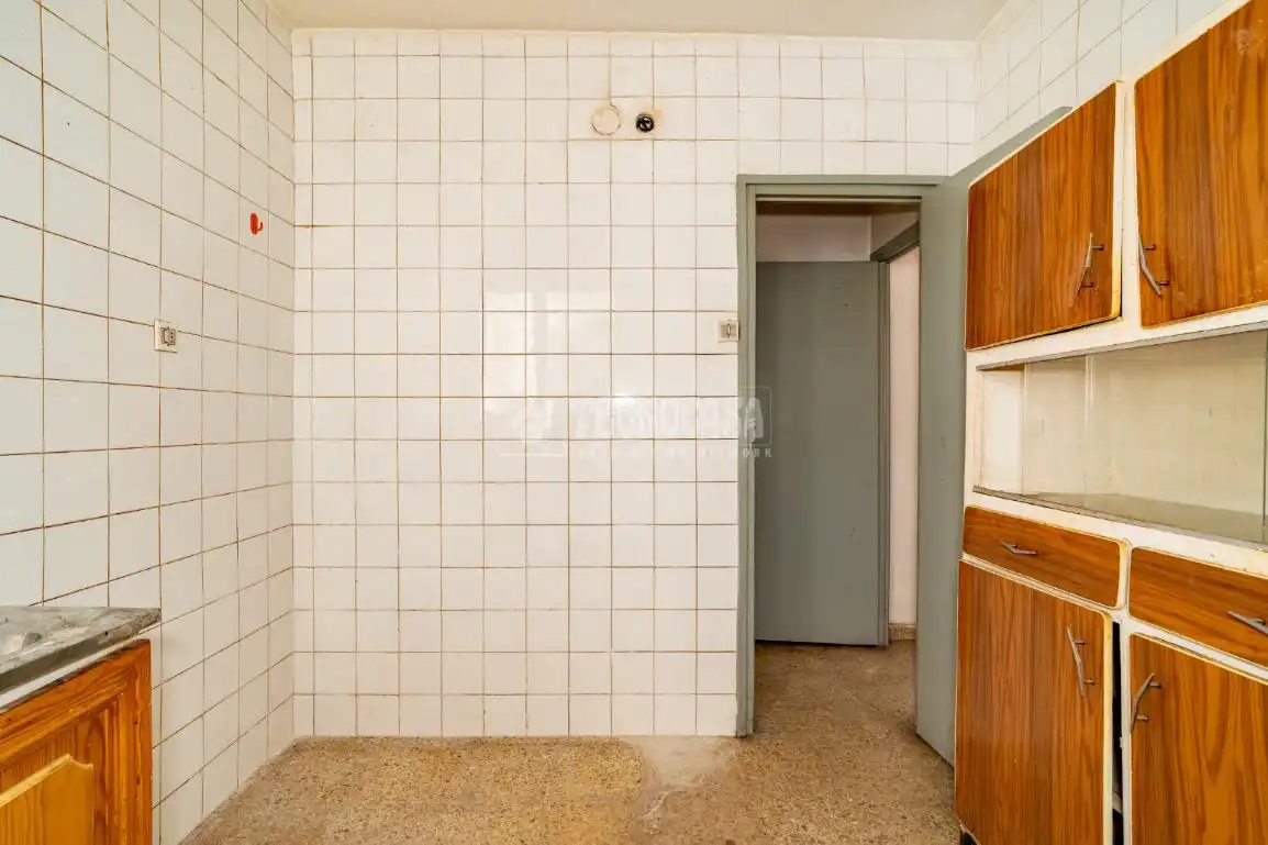 Cuina de Pis en venda en Granada amb Balcó