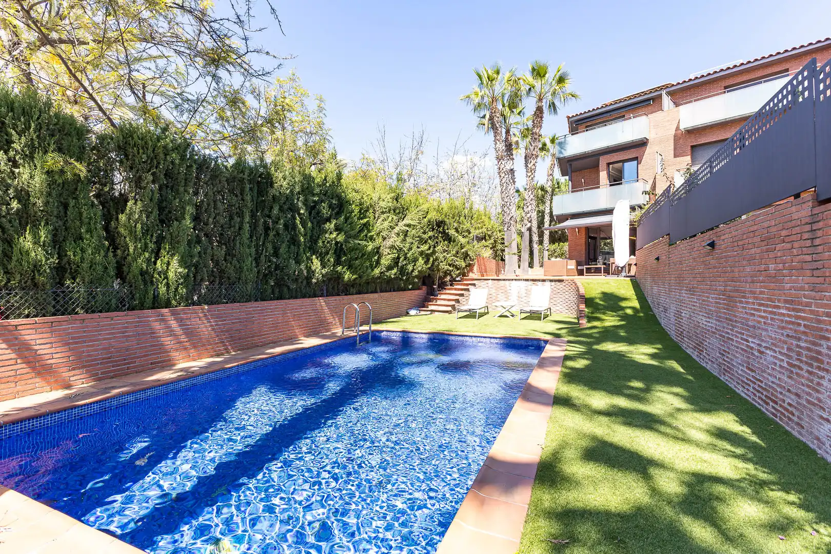 Swimming pool of Houses for sale in Sitges  with Heating, Private garden and Parquet flooring