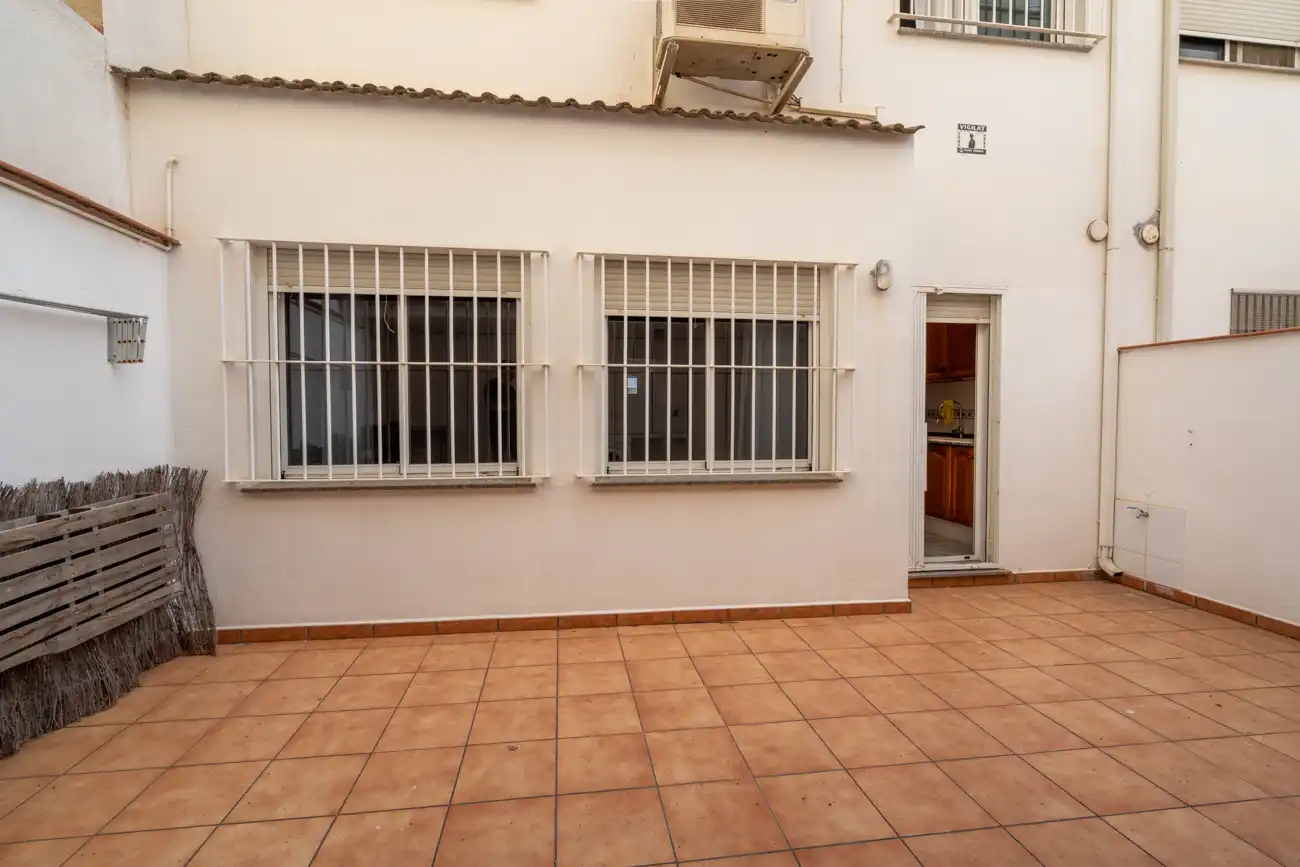 Vista exterior de Casa adosada en venda en Ulldecona amb Aire condicionat, Calefacció i Terrassa