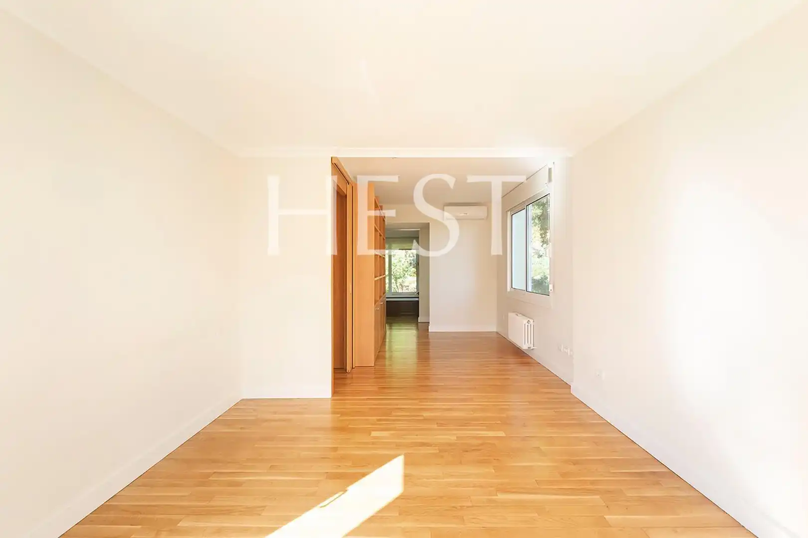 Habitación de Casa o chalet de alquiler en Barcelona con Aire acondicionado, Calefacción y Jardín privado