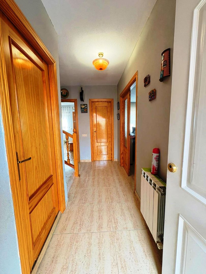 Casa adosada en venta en Maqueda con Aire acondicionado, Calefacción y Jardín privado