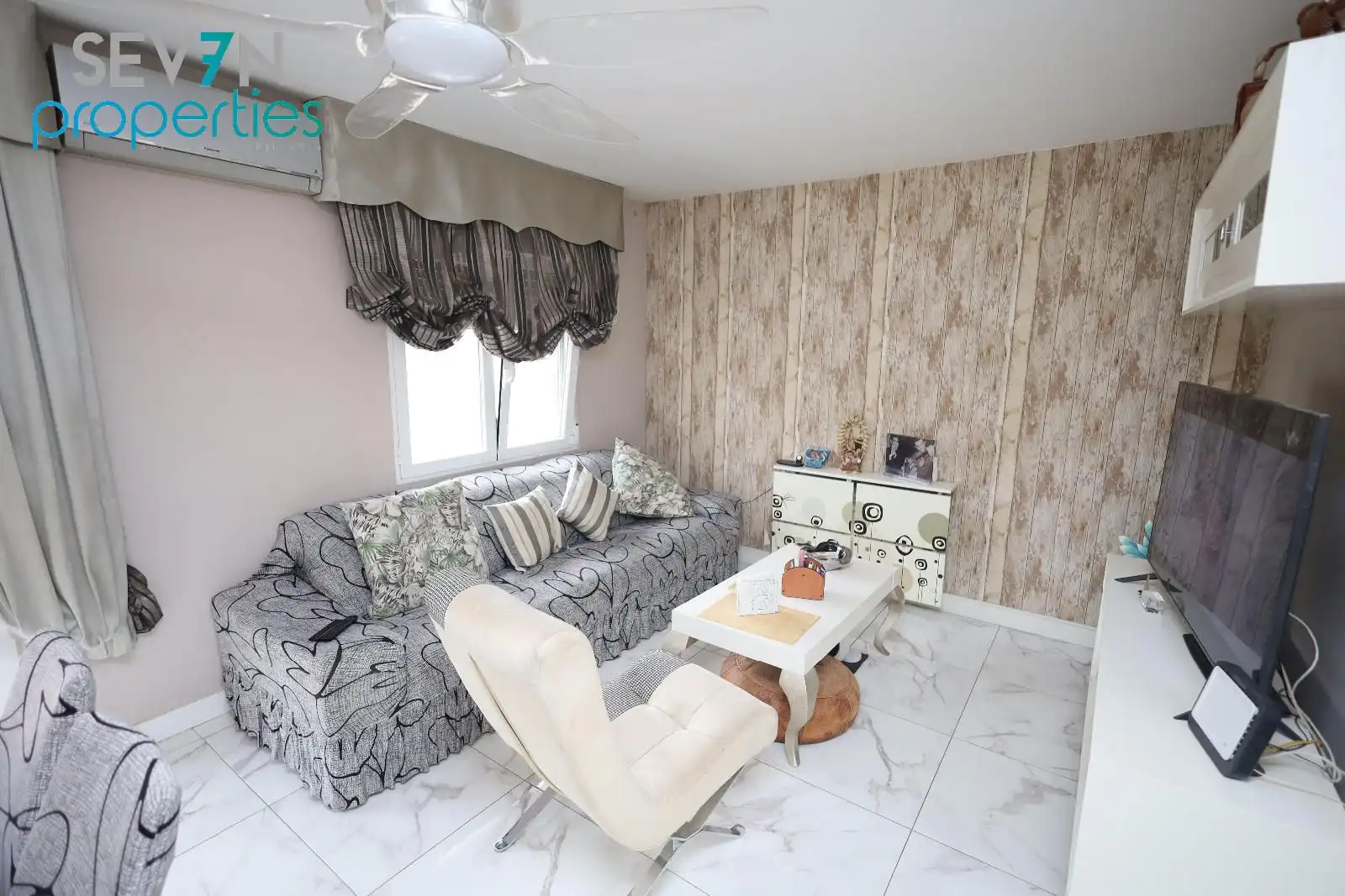 Sala d'estar de Casa o xalet en venda en Las Ventas de Retamosa amb Aire condicionat, Calefacció i Terrassa