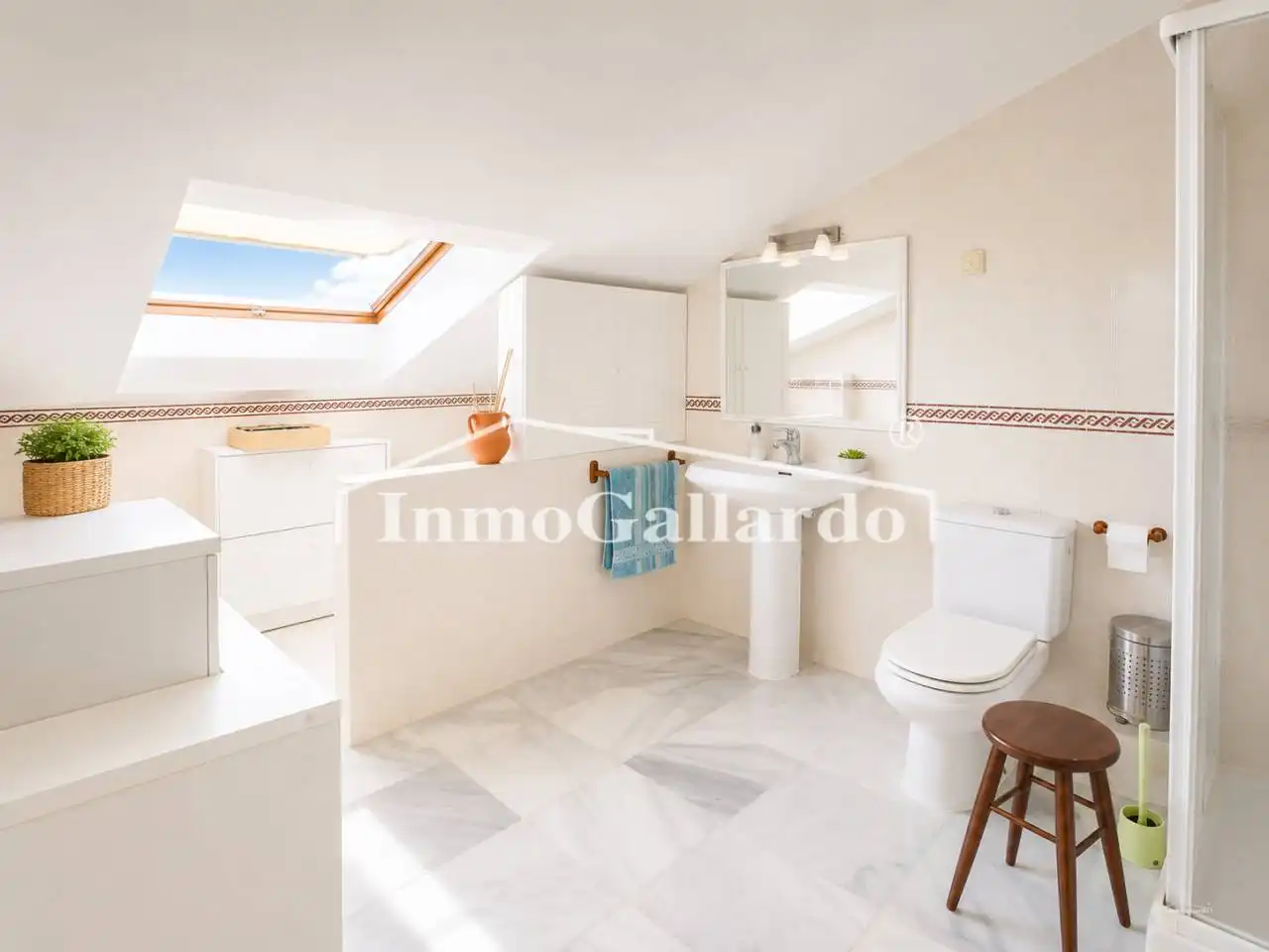 Baño de Casa adosada en venta en Málaga con Aire acondicionado, Terraza y Piscina comunitaria