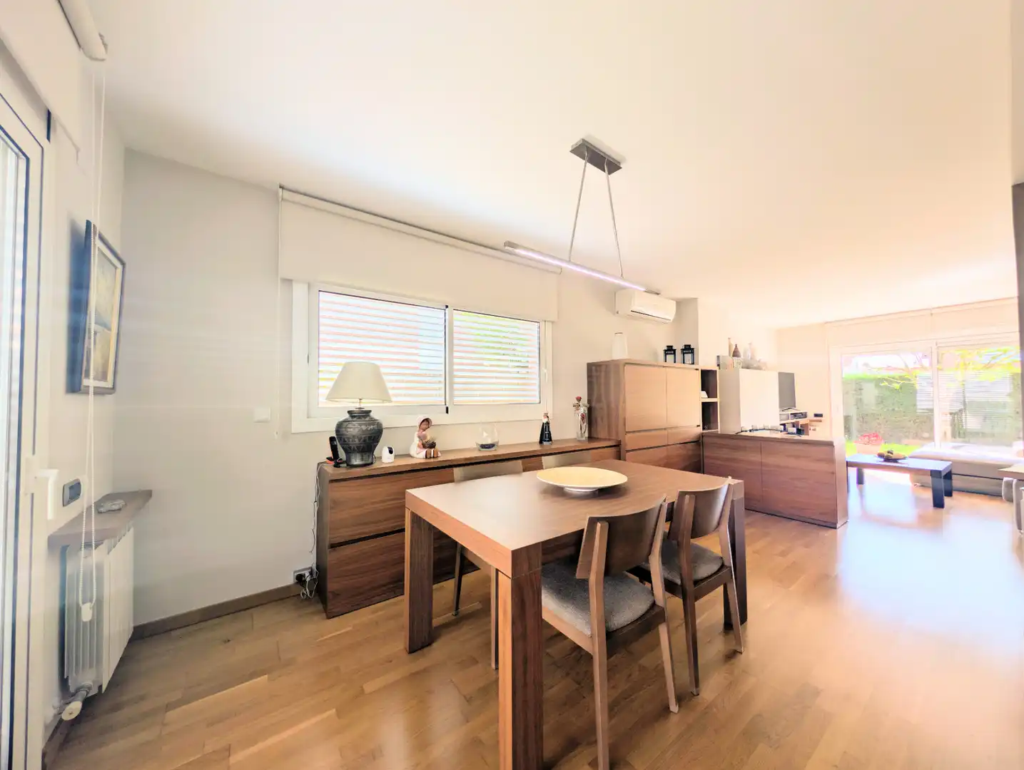 Comedor de Casa o chalet en venta en Viladecavalls con Aire acondicionado, Calefacción y Jardín privado