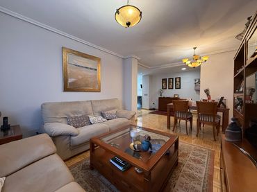 Flat with lift for sale in rigoberta menchu