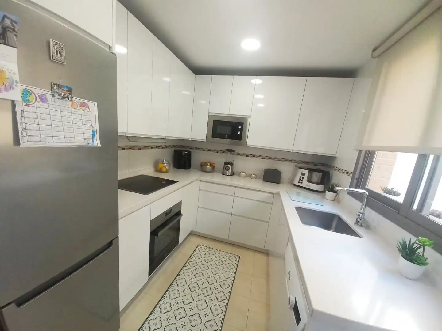 Cocina de Casa adosada en venta en Vélez-Málaga con Aire acondicionado, Terraza y Trastero