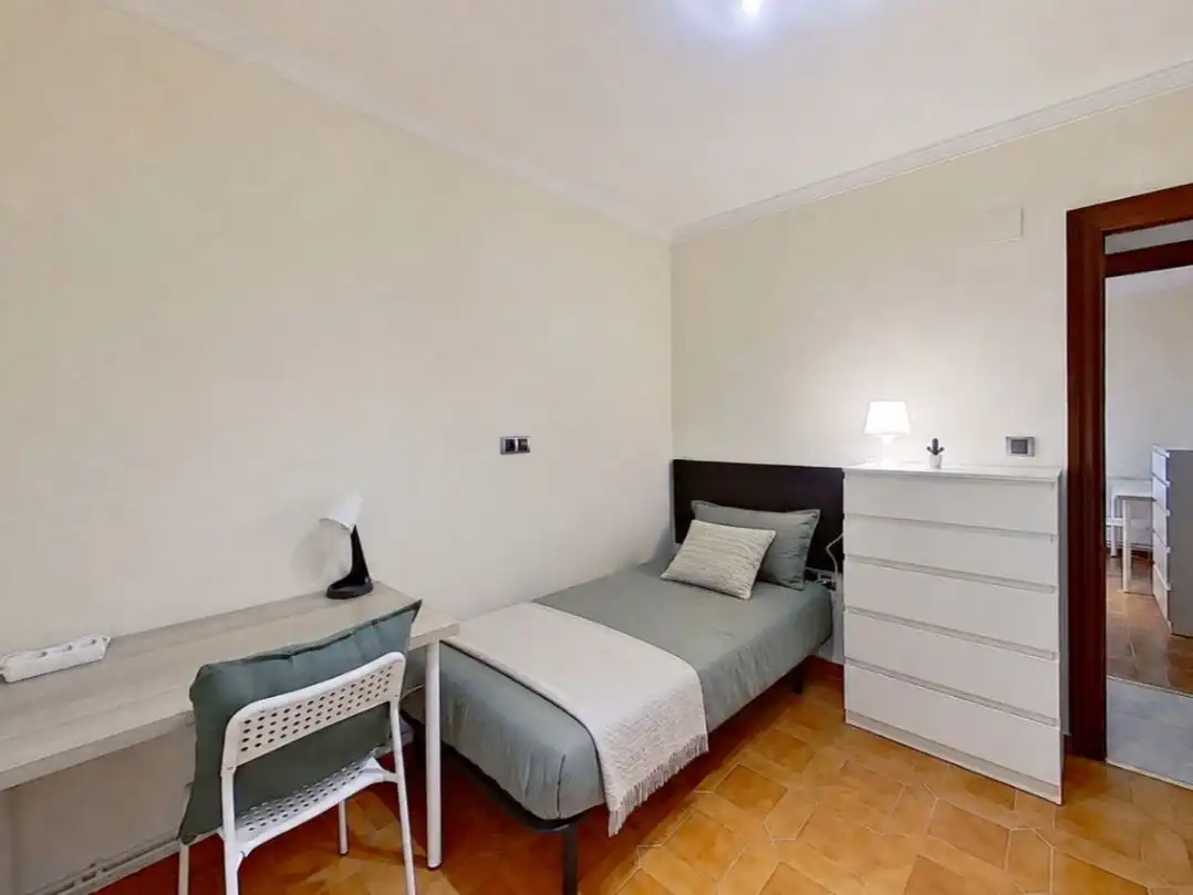 Bedroom of Flat for share in Norte