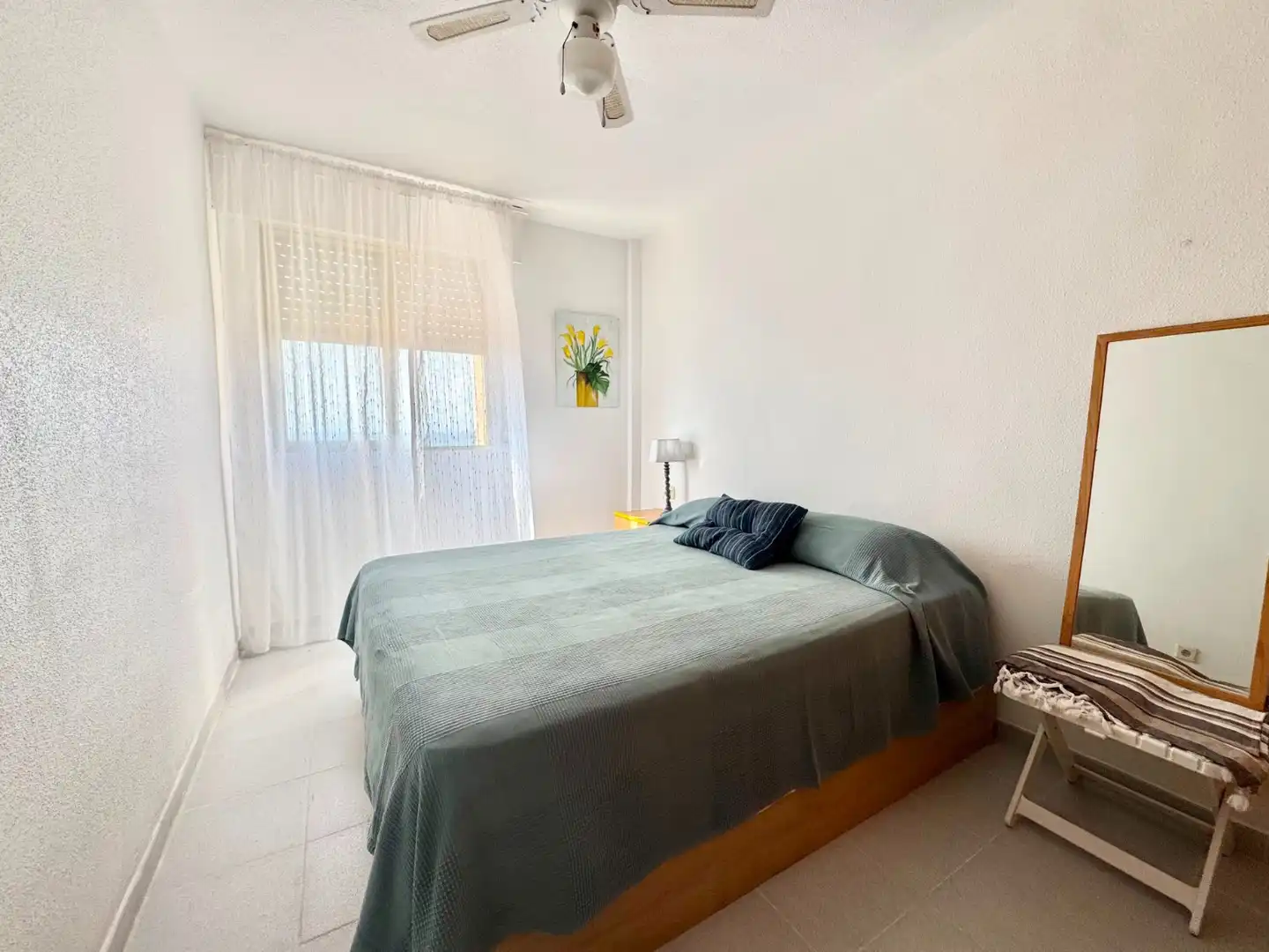 Schlafzimmer von Wohnungen zur Miete in Orihuela mit Möbliert, Waschmaschine und Mikrowelle