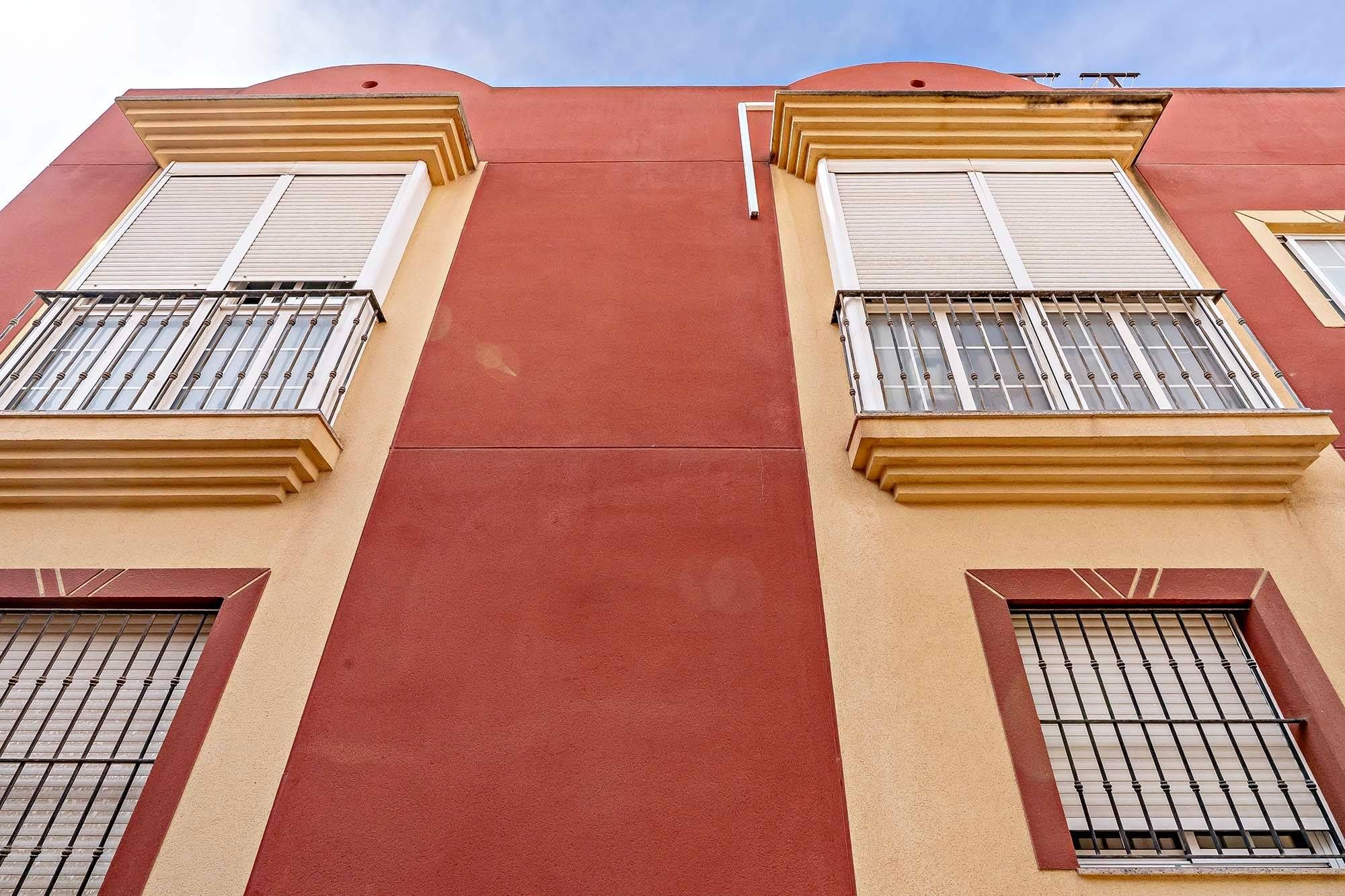 Exterior view of Planta baja for sale in  Almería Capital  with Air Conditioner
