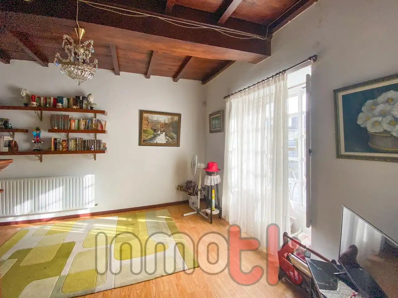 Sala d'estar de Casa o xalet en venda en Guitiriz amb Calefacció, Terrassa i Traster