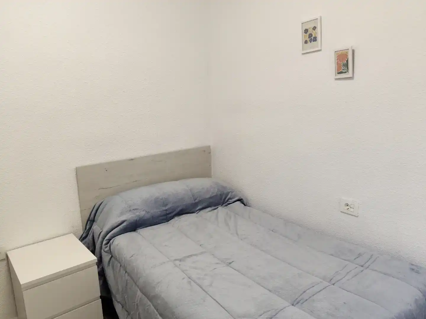 Schlafzimmer von Wohnung zur Miete in Utiel mit Möbliert, Ofen und Waschmaschine