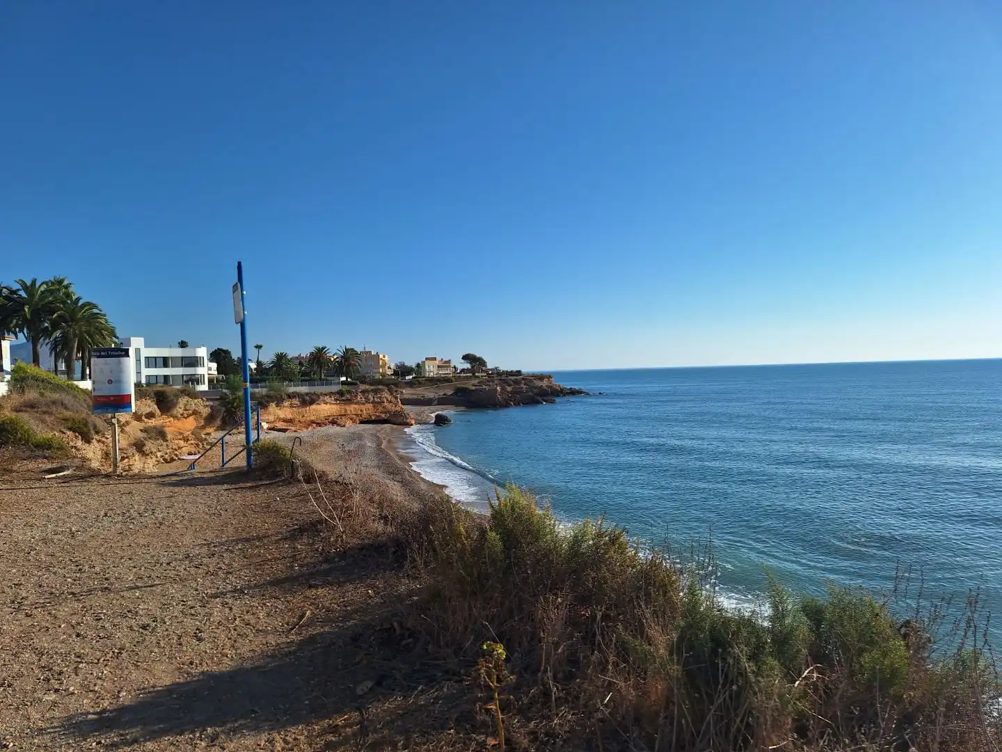 Vista exterior de Casa o xalet en venda en Vinaròs amb Aire condicionat, Terrassa i Balcó