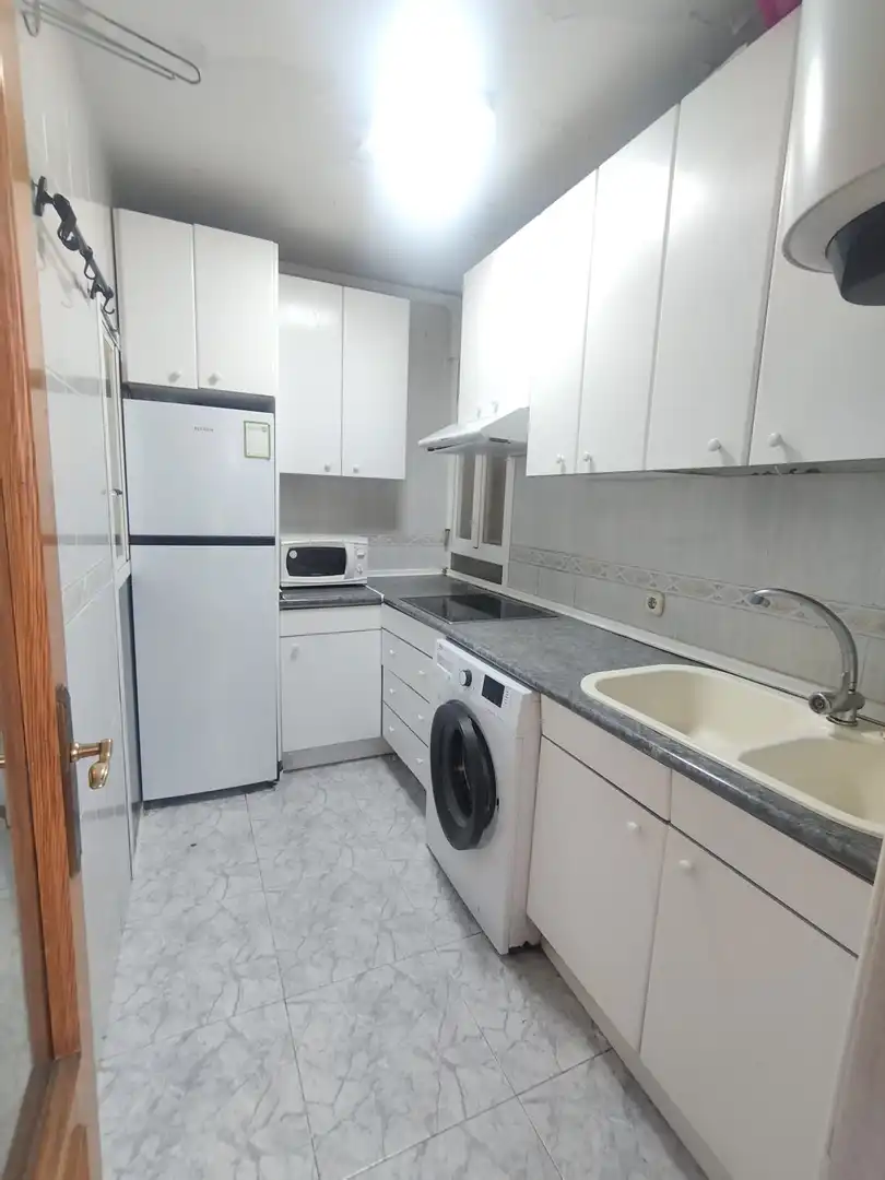 Kitchen of Flat for sale in Getafe  with Air Conditioner, Heating and Furnished