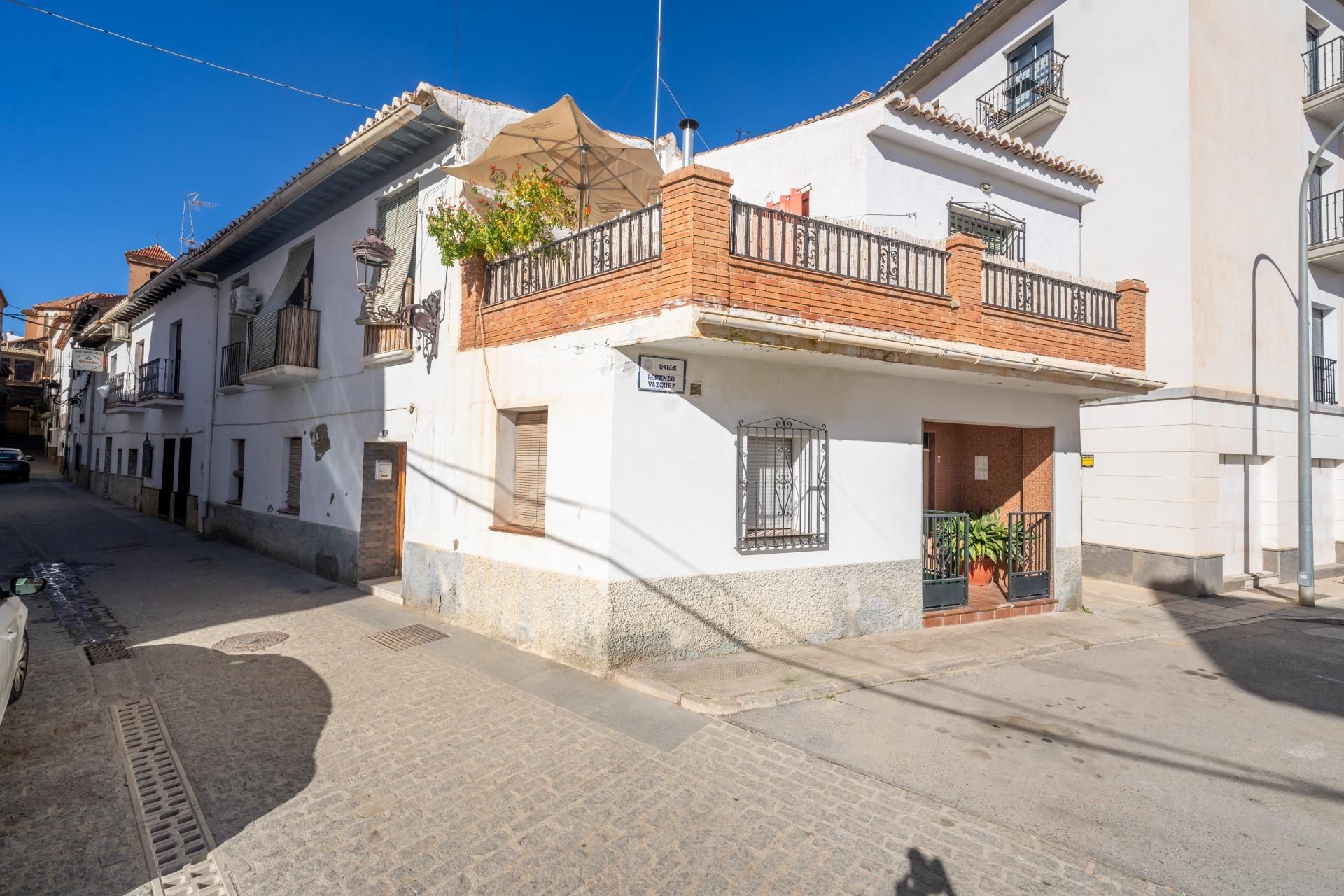 Exterior view of House or chalet for sale in Guadix  with Heating, Terrace and Balcony