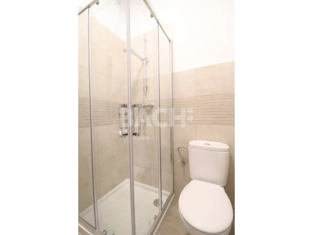 Badezimmer von Wohnung zur Miete in Vic mit Heizung, Parkett und Terrasse