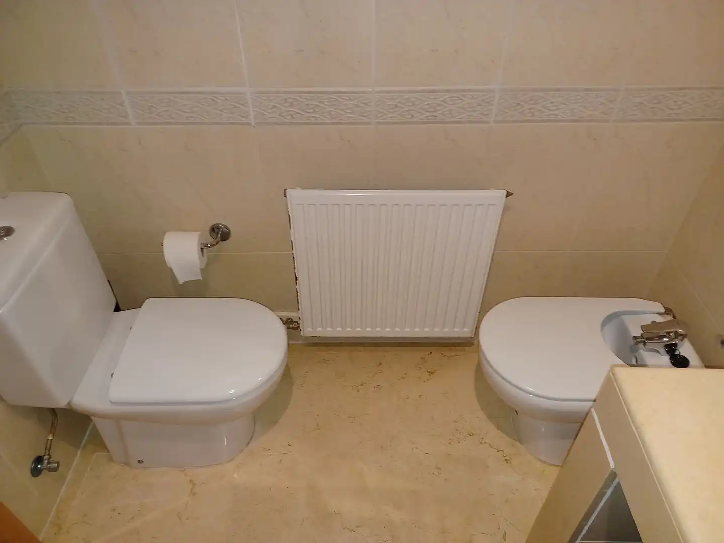 Baño de Planta baja en venta en Figueres con Calefacción, Trastero y Amueblado