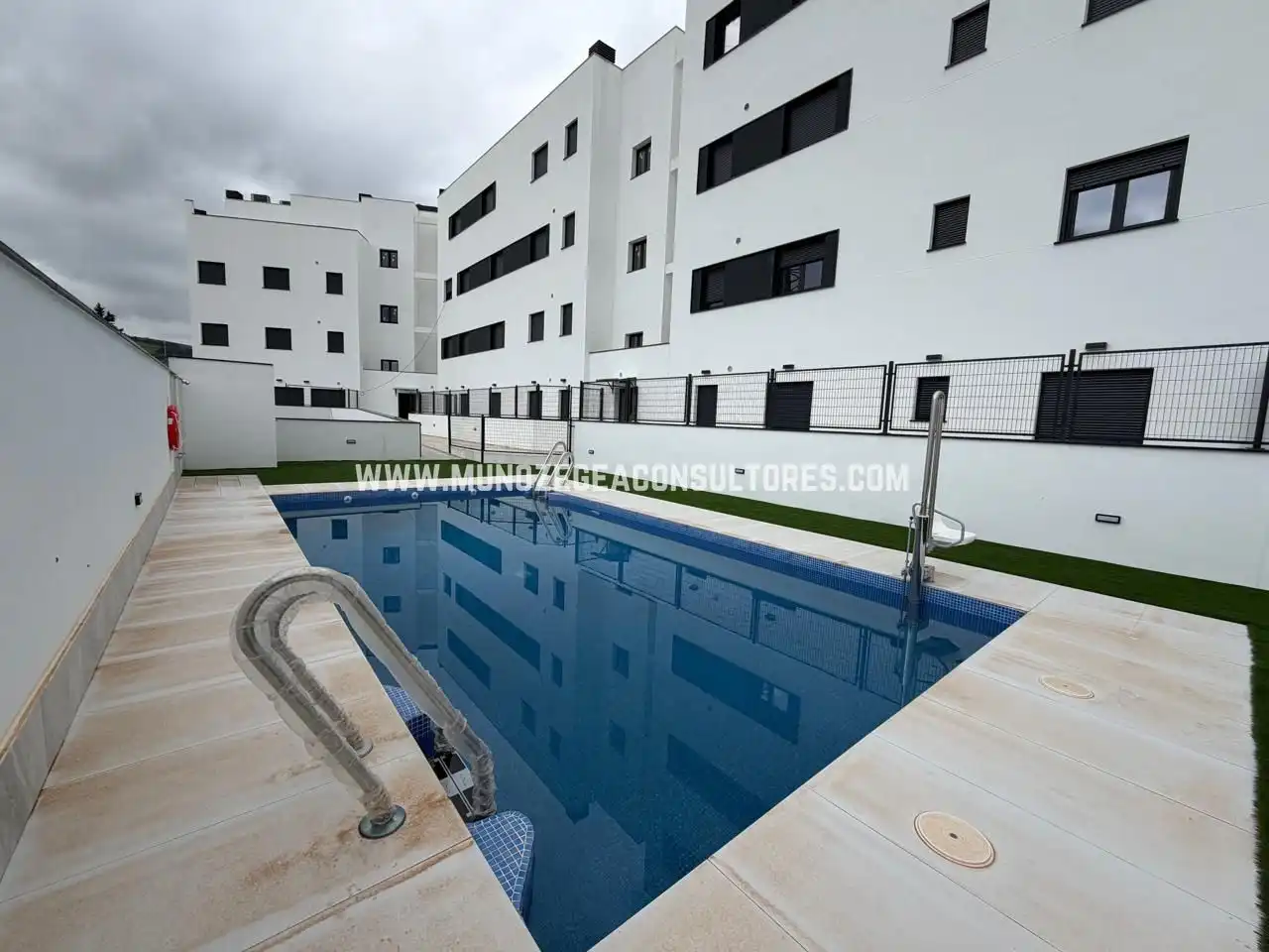 Swimming pool of Flat for sale in Lucena  with Air Conditioner, Terrace and Storage room